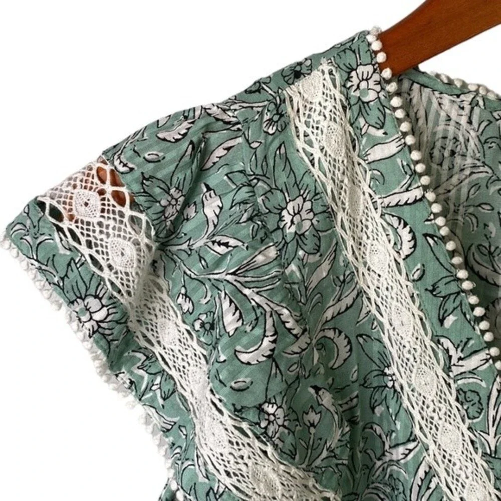 Loft Spring Bloom Lacy Ruffle Peplum Top Floral Flutter Cap Sleeve V-Neck - Picture 5 of 15